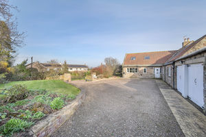 Photo 32- click for photo gallery